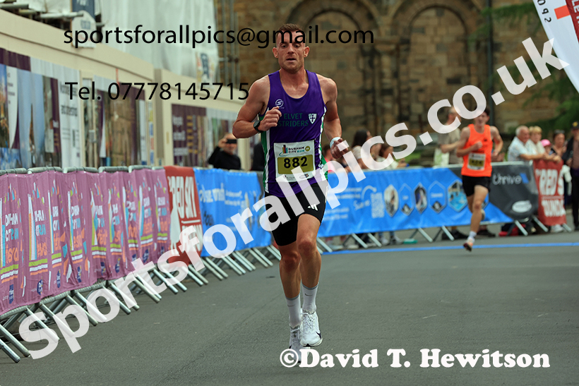 Durham City 5k, 2025 Durham City 5k and 10k, Durham.  Photo: David T. Hewitson/Sports for All Pics